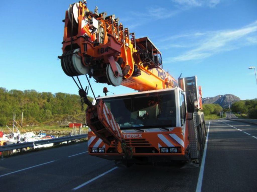 19735_326388318202_320132383202_4841810_4689225_n